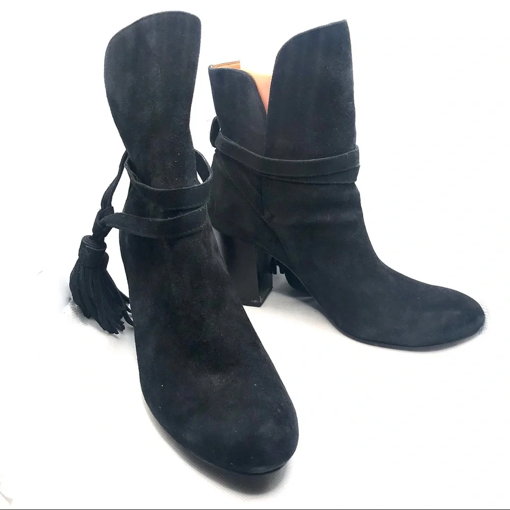& OTHER STORIES BLACK SUEDE HEELED BOOTS WITH FRINGE TASSEL ANKLE DETAILS (6.5)